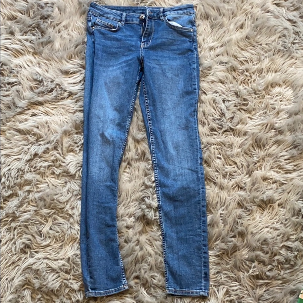 Divided jeans